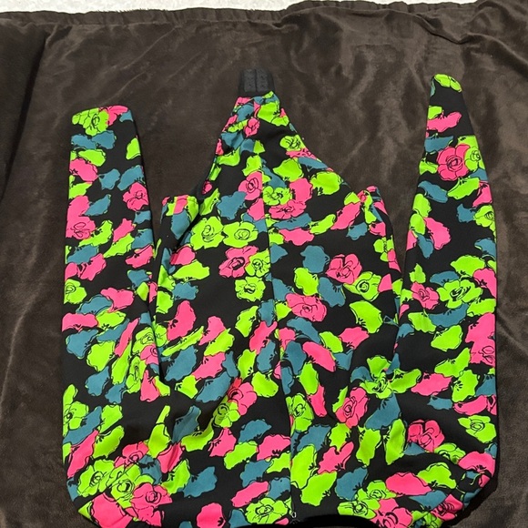 Zara Floral V-Neck Bodysuit - Black, Pink, Green - Picture 6 of 7